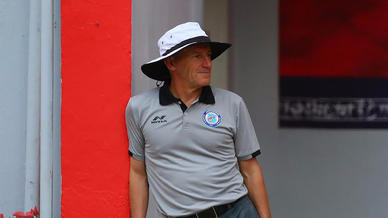 When the lads tried their hand at cricket!