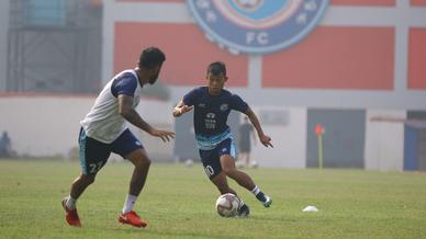 Jamshedpur FC continue the hard work in training after an important victory over Chennaiyin FC . Jamshedpur FC continue the hard work in training after an important victory over Chennaiyin FC .