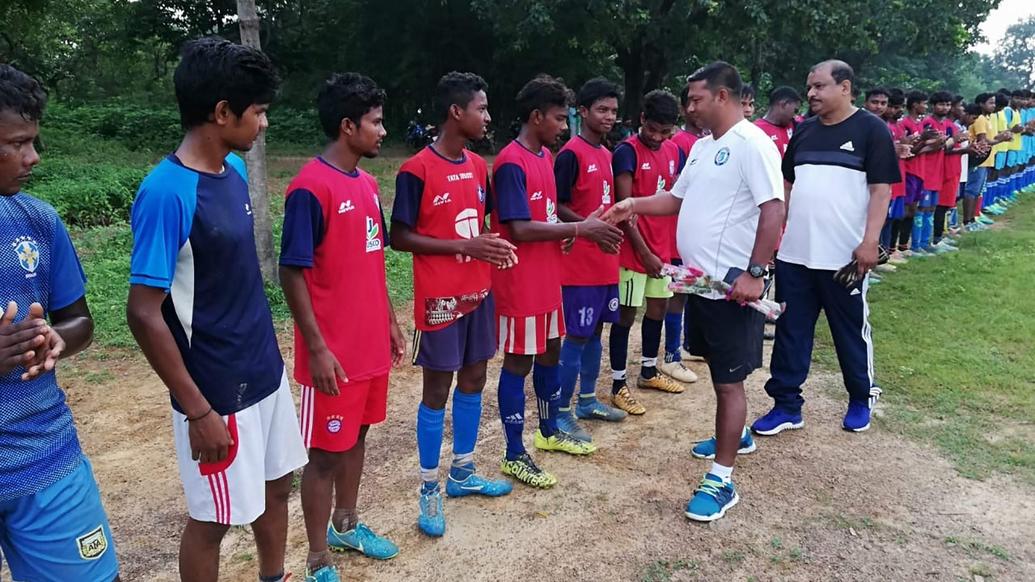 Mr. Kundan Chandra visits Simuldanga's TSRDS center