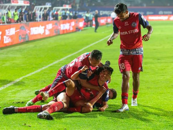 Matchday 16 Highlights #JFCMCFC