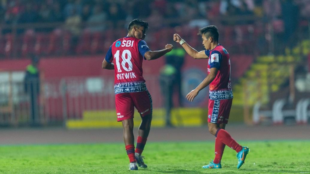 The Jamshedpur squad captured in action at the Furnace 💥 The Jamshedpur squad captured in action at the Furnace 💥