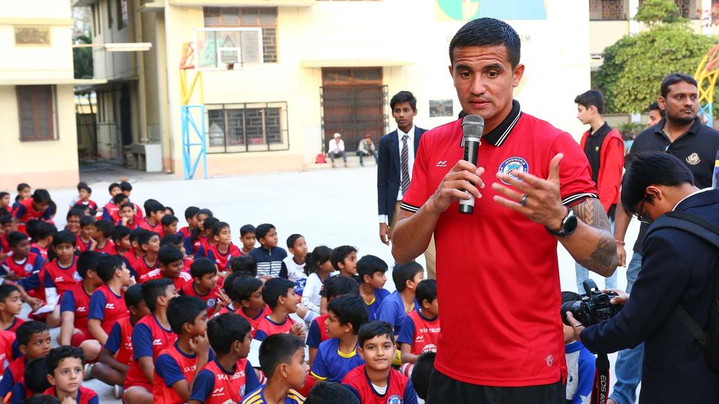 Tim Cahill visits our Football School at Loyola.