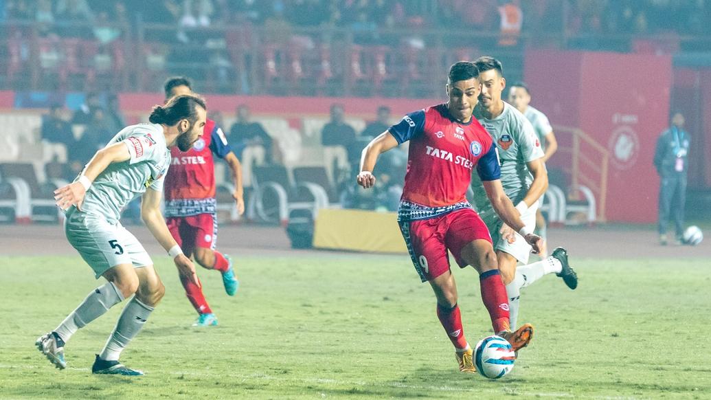 The Men of Steel's in-action shots from the Sree Kanteerava Stadium 📸 The Men of Steel's in-action shots from the Sree Kanteerava Stadium 📸