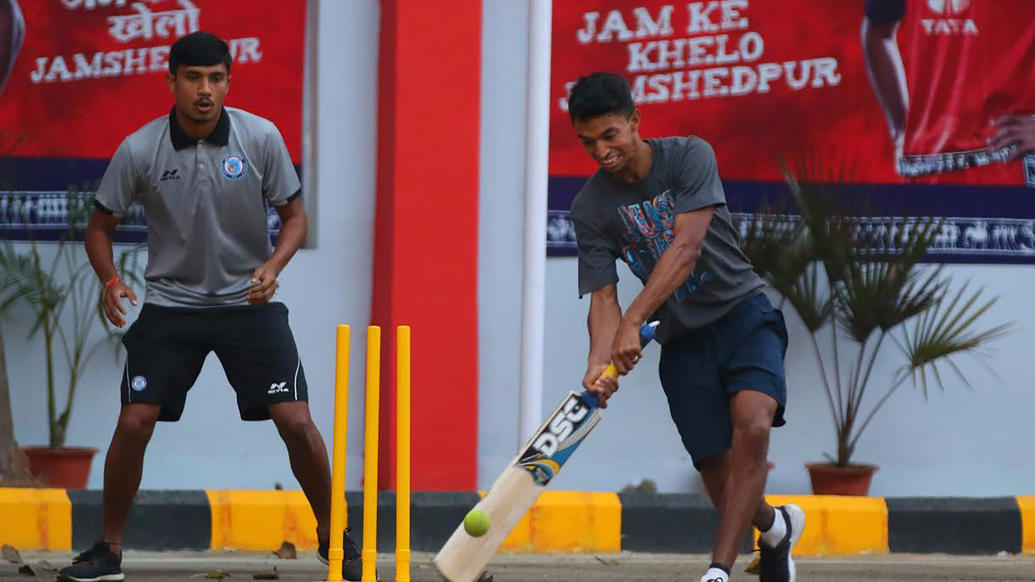 When the lads tried their hand at cricket!
