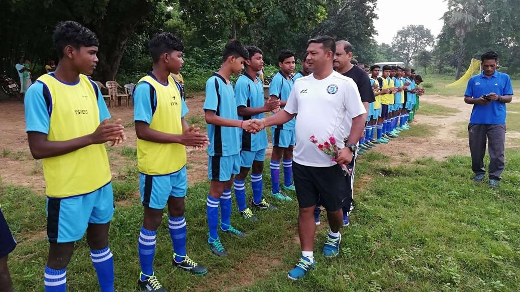 Mr. Kundan Chandra visits Simuldanga's TSRDS center