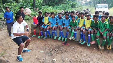 Mr. Kundan Chandra visits Simuldanga's TSRDS center