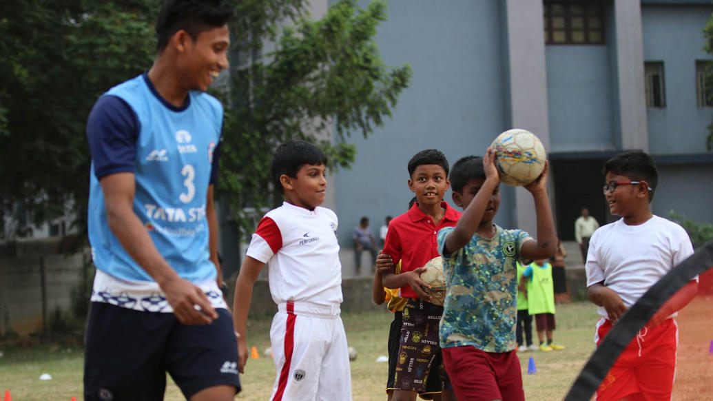 Gallery: Jamshedpur FC Kick-start its sixth Football School in Carmel Junior College Gallery: Jamshedpur FC Kick-start its sixth Football School in Carmel Junior College
