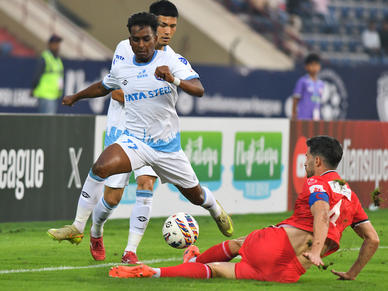 Men of Steel Go Down Fighting Against NorthEast United FC