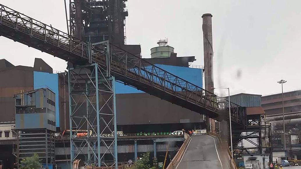 Jamshedpur FC players make most of Tata Steel plant visit Jamshedpur FC players make most of Tata Steel plant visit