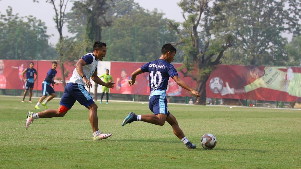 Jamshedpur FC continue the hard work in training after an important victory over Chennaiyin FC . Jamshedpur FC continue the hard work in training after an important victory over Chennaiyin FC .