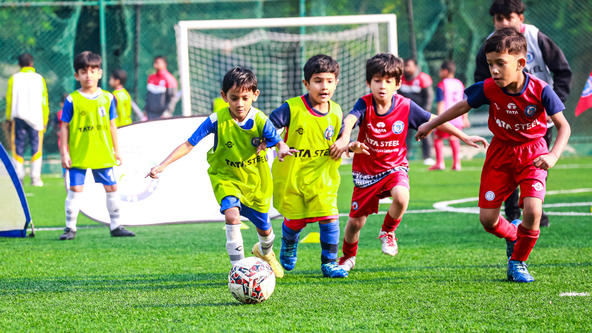 भारत का सबसे लंबा और सबसे बड़ा ग्रासरूट फुटबॉल उत्सव, जमशेदपुर सुपर लीग, जेआरडी टाटा स्पोर्ट्स कॉम्प्लेक्स में हुआ शुरू