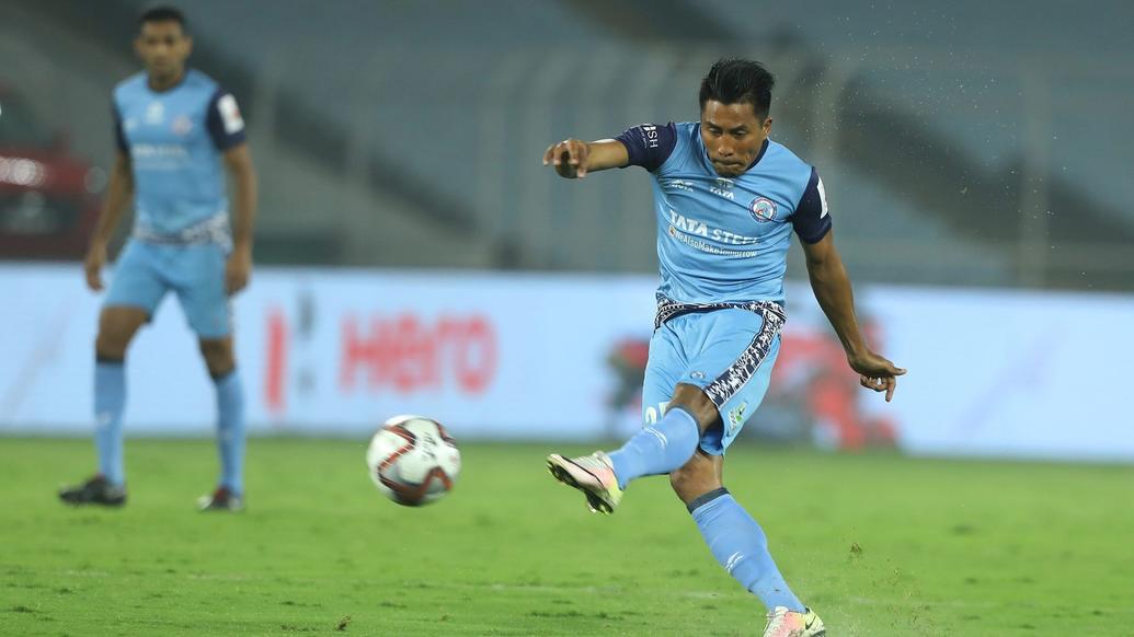 Jamshedpur FC suffer a 2 - 1 loss at the hands of ATK