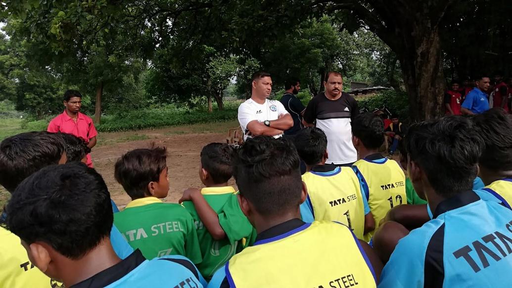 Mr. Kundan Chandra visits Simuldanga's TSRDS center