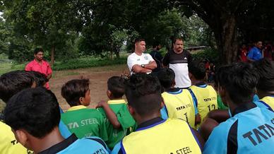 Mr. Kundan Chandra visits Simuldanga's TSRDS center