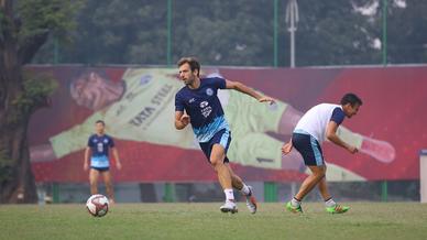 Jamshedpur FC continue the hard work in training after an important victory over Chennaiyin FC . Jamshedpur FC continue the hard work in training after an important victory over Chennaiyin FC .