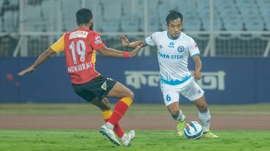 The Men of Steel captured in action from our victorious away game at the Vivekananda Yuba Bharati Krirangan 📸 