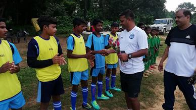Mr. Kundan Chandra visits Simuldanga's TSRDS center