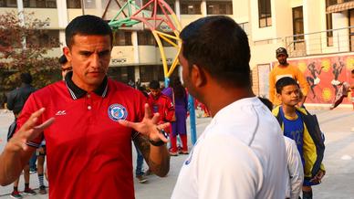 Tim Cahill visits our Football School at Loyola.