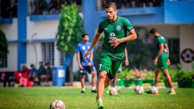 Jamshedpur FC players hustle it out in training Jamshedpur FC players hustle it out in training