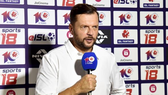 Every Word From Scott Cooper's Press Conference Ahead of #FCGJFC