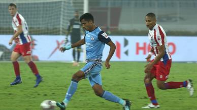 Jamshedpur FC suffer a 2 - 1 loss at the hands of ATK Jamshedpur FC suffer a 2 - 1 loss at the hands of ATK