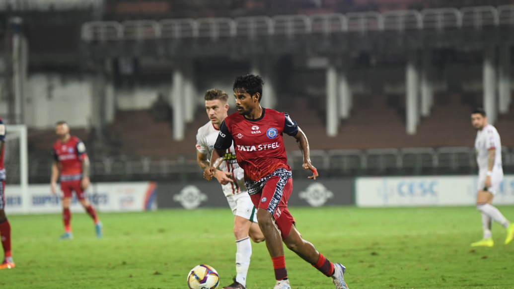 📸 The Men of Steel captured in action from our win against the Mariners last night! 🔥   #JFCATKMB #HeroSuperCup #JamKeKhelo