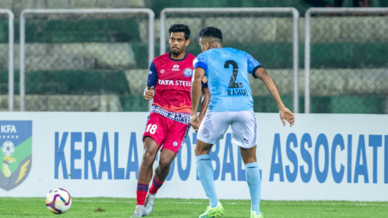 The Men of Steel caught in action from last night's Hero Club Playoffs against Mumbai City FC in Manjeri, Kerala 📸 The Men of Steel caught in action from last night's Hero Club Playoffs against Mumbai City FC in Manjeri, Kerala 📸