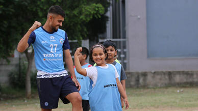 Gallery: Jamshedpur FC Kick-start its sixth Football School in Carmel Junior College Gallery: Jamshedpur FC Kick-start its sixth Football School in Carmel Junior College
