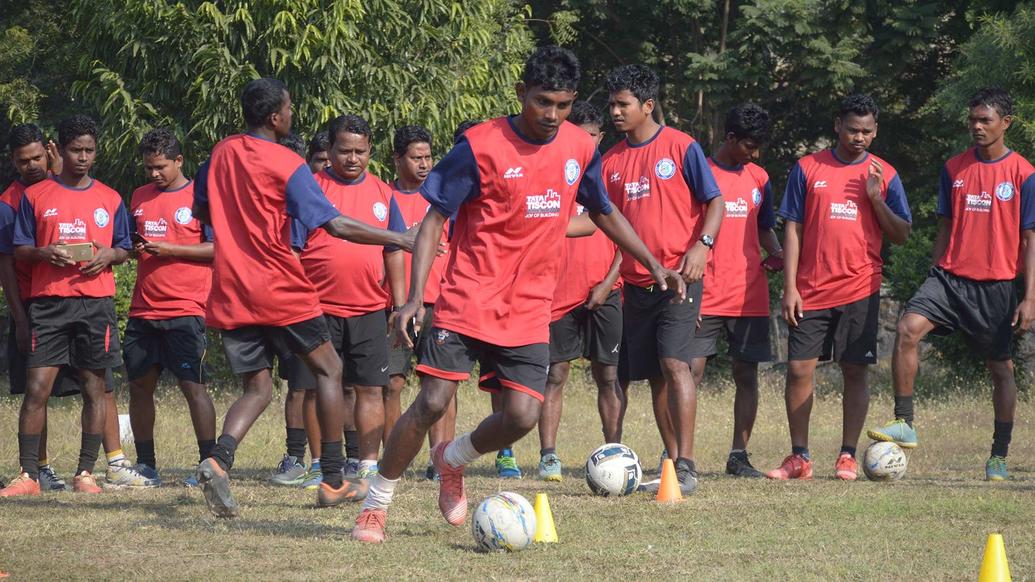 Grassroots Workshop with the kids from DAV Bistupur