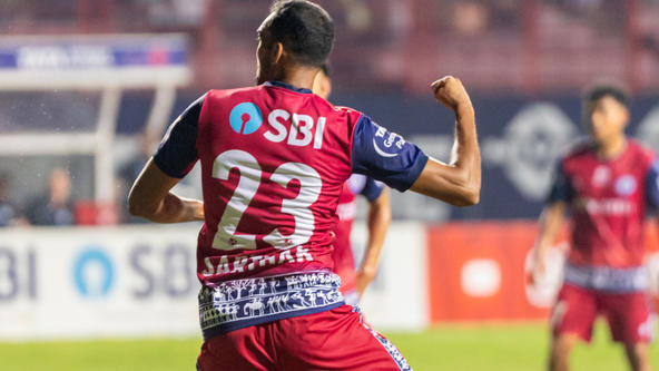 सार्थक गोलुई के हेडर से टाइटल की दौड़ में जमशेदपुर FC, टेबल टॉपर्स मुंबई सिटी FC के खिलाफ रोमांचक ड्रॉ
