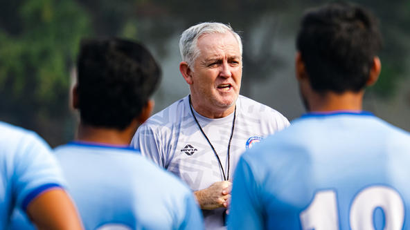 मेन ऑफ स्टील ने शुरू किया ट्रेनिंग कैंप, ओवेन कॉयल ने लीड किया फ्लैटलेट में पहला ट्रेनिंग सेशन